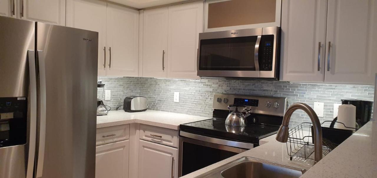 Apartamento Yacht Club Aventura 2br + 2ba *